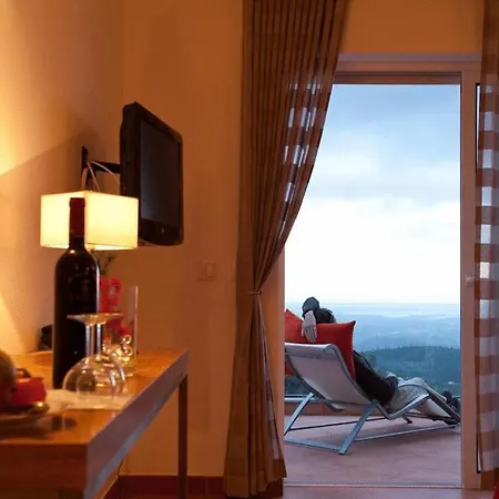 Vilafoia ゲストハウス モンシケ